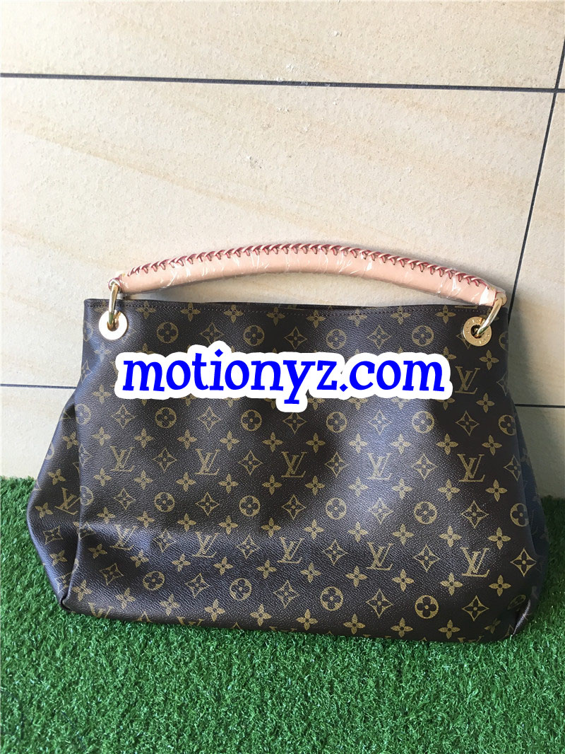 Brand Bag 11